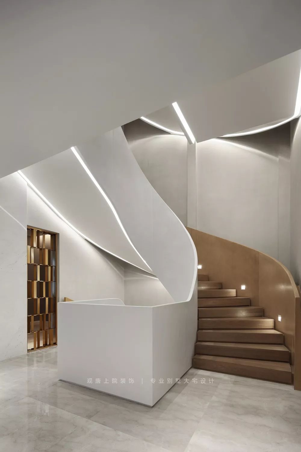 夏宇航打造龙世西湖湾 650㎡私宅,现代简约旋转楼梯成设计亮点-19