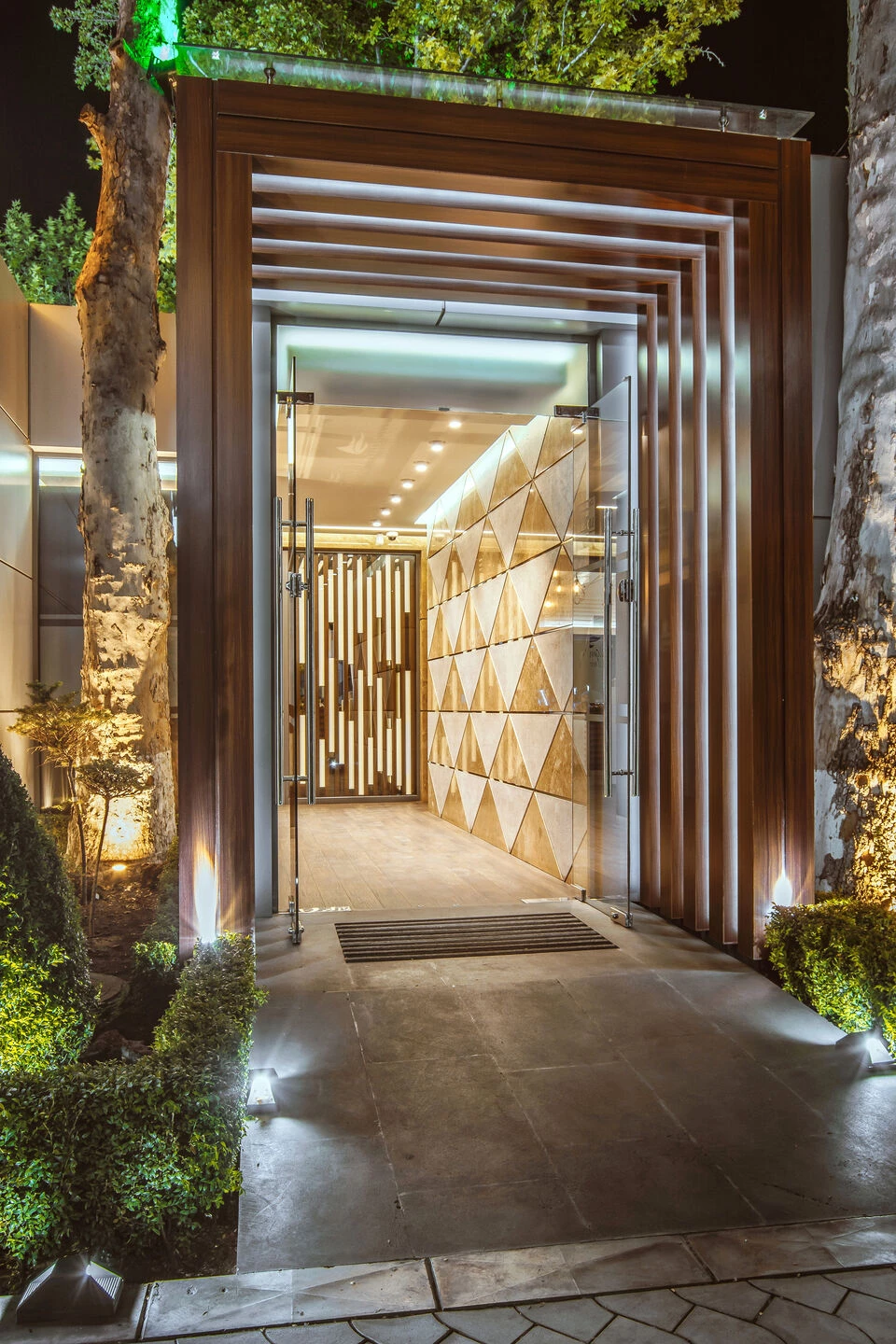 亚美尼亚“旗帜”餐厅丨GDG-35