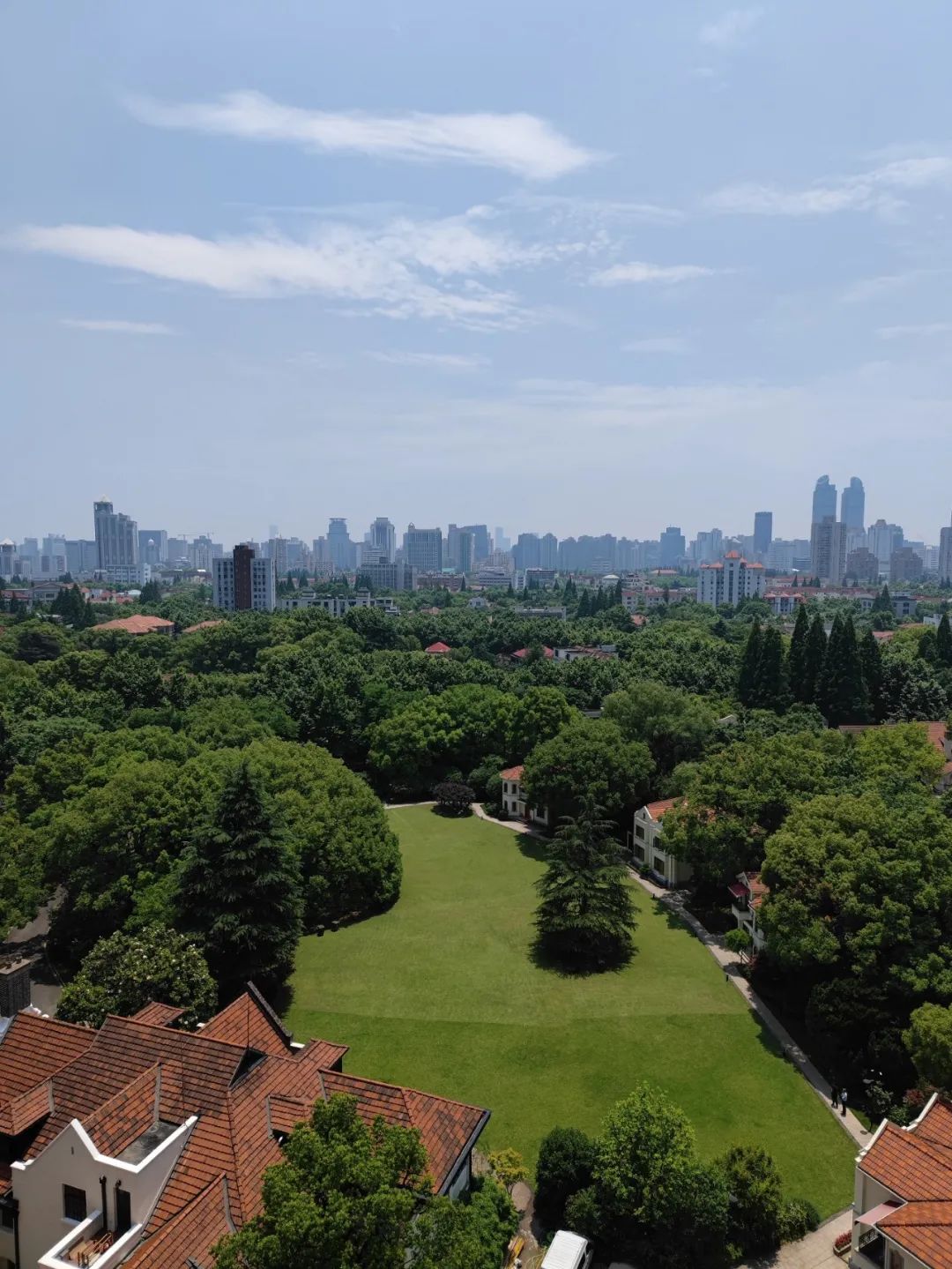 俯瞰千平草地,百年府邸之上的钻石大宅丨中国上海丨天马设计工作室-13