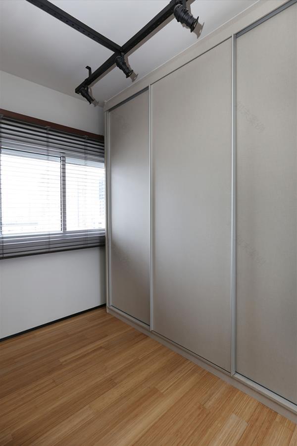 巴西 60 平米工业风公寓,打造宽敞空间-13