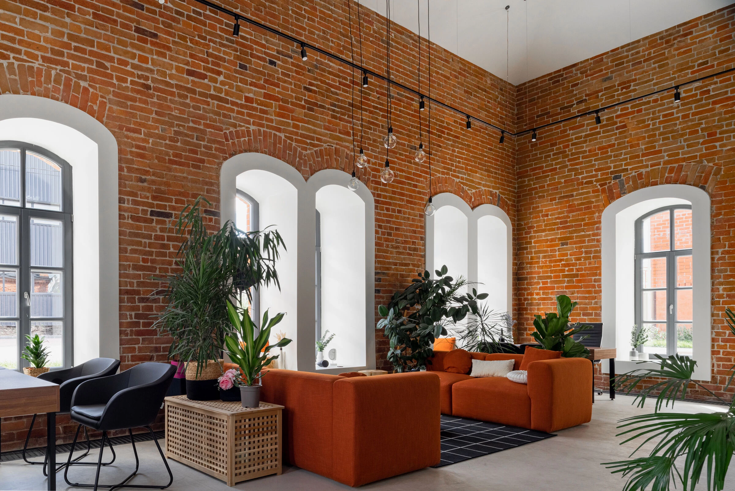 俄罗斯河港历史电站变身办公室丨俄罗斯秋明丨Brusnika Company-22