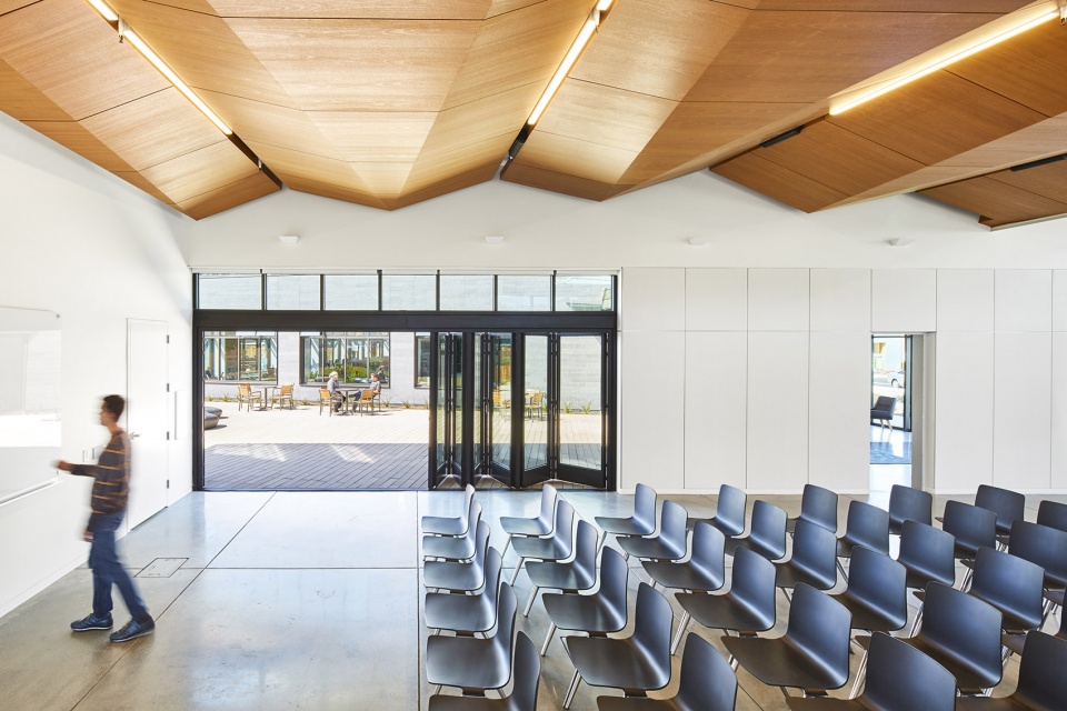 加州半月湾图书馆-27