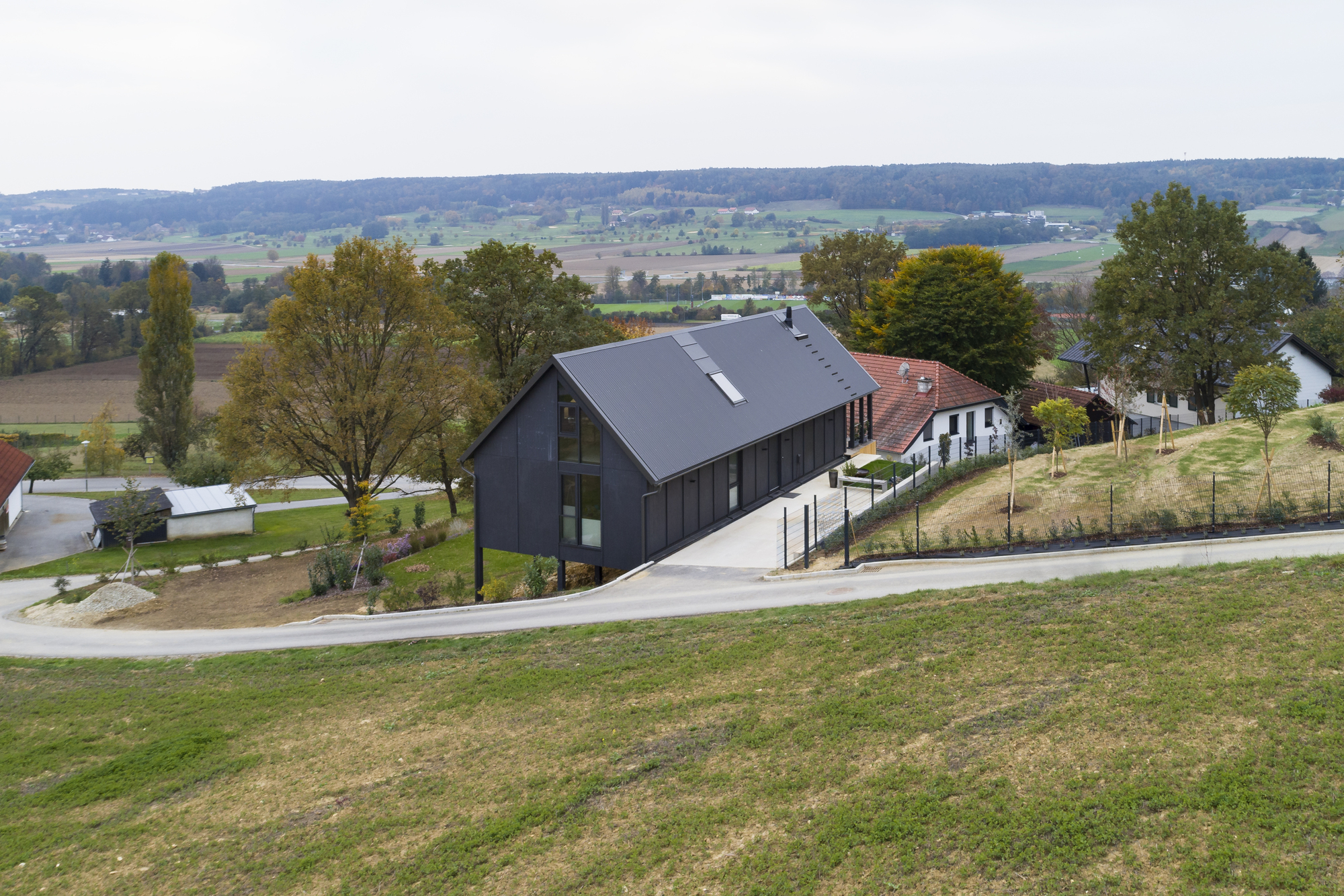 黑美人之家丨奥地利丨Backraum Architektur-24