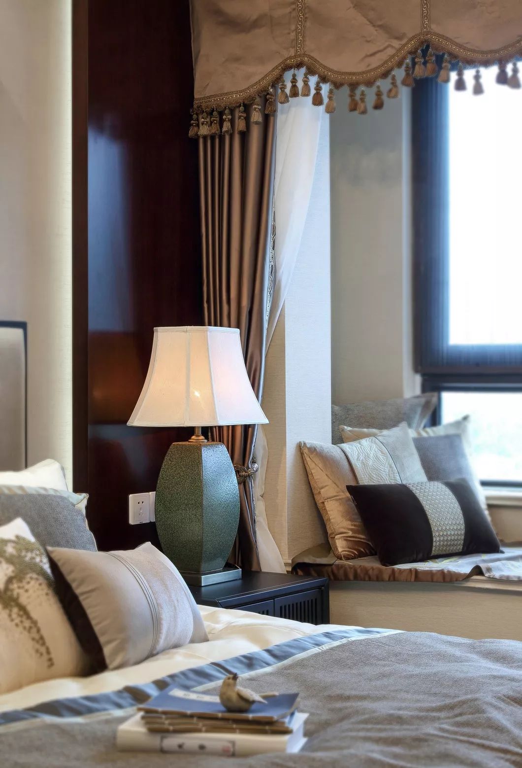 当现代撞上新中式，打造高级低奢风-23