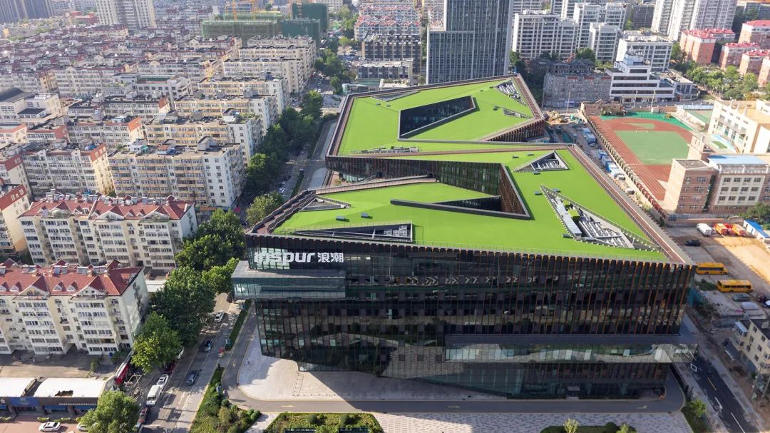 【AT】北京建院马泷新作｜青岛浪潮大数据中心，超长建筑的“无限环”整合术-5