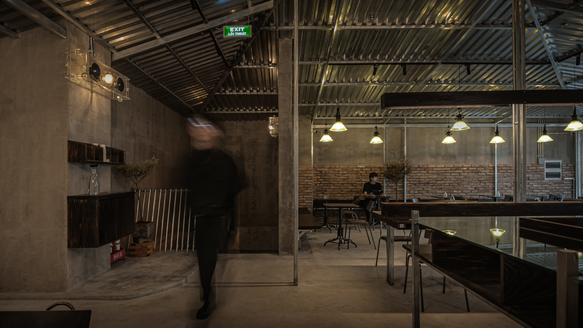 安谧光影咖啡馆 丨越南胡志明市丨xưởng xép-32