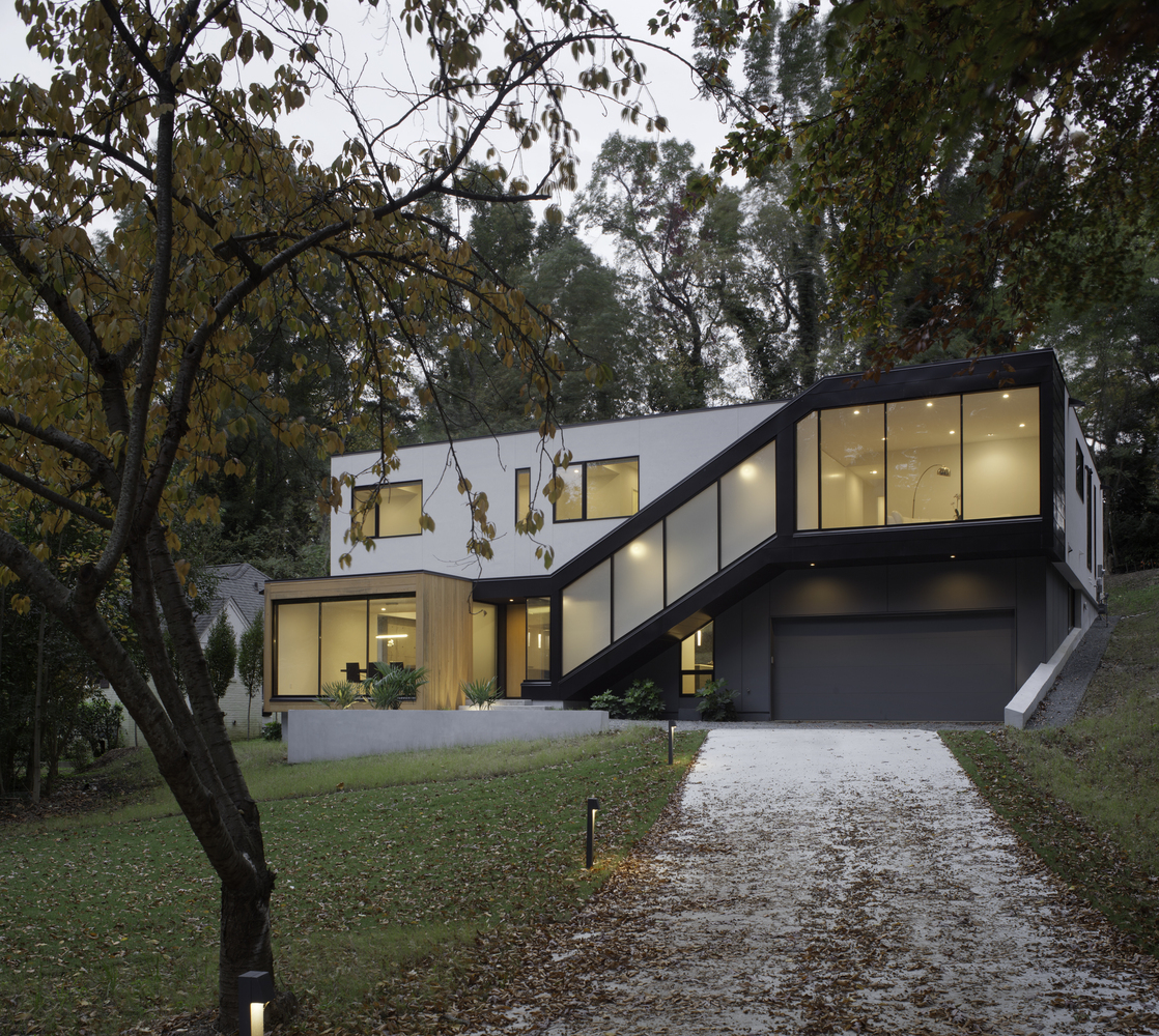 Medlin Residence | 受限场地上的紧凑“L”形住宅-28