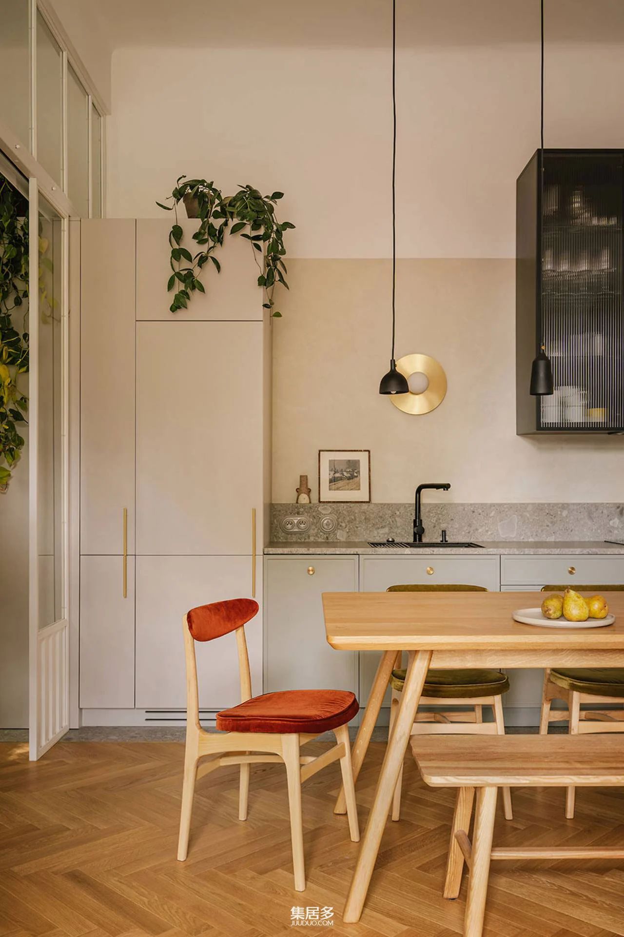 波南克拉科夫的美丽复古公寓设计丨波兰克拉科夫丨米科拉伊·伊万祖克-11