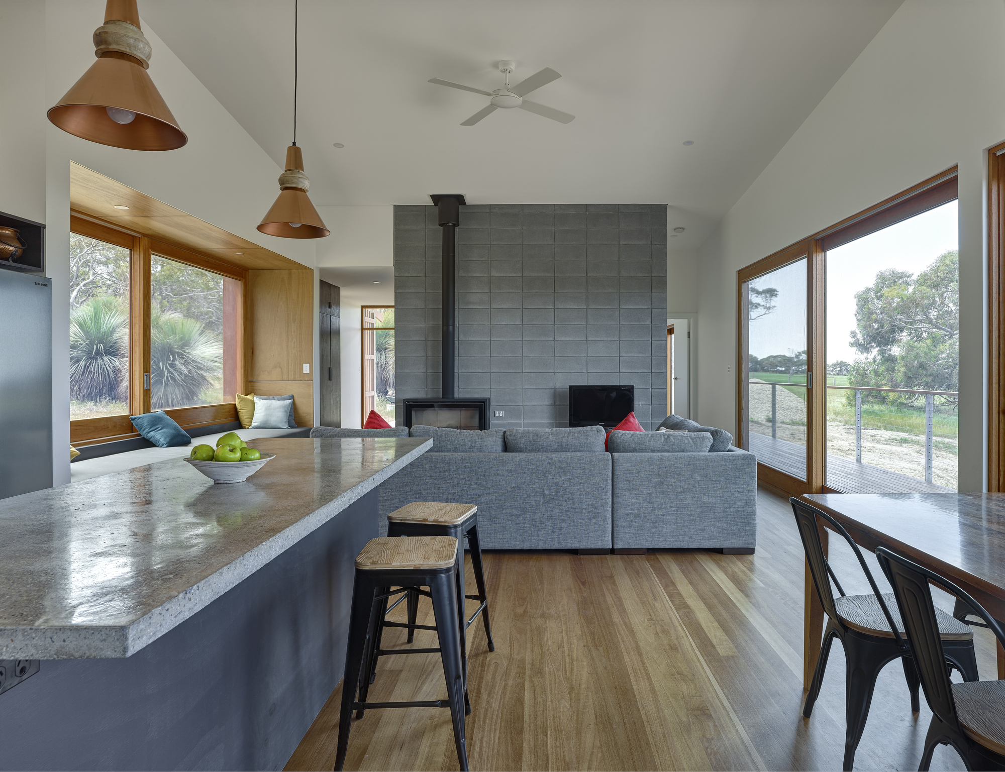 Waitpinga Retreat / Mountford Williamson Architecture-21