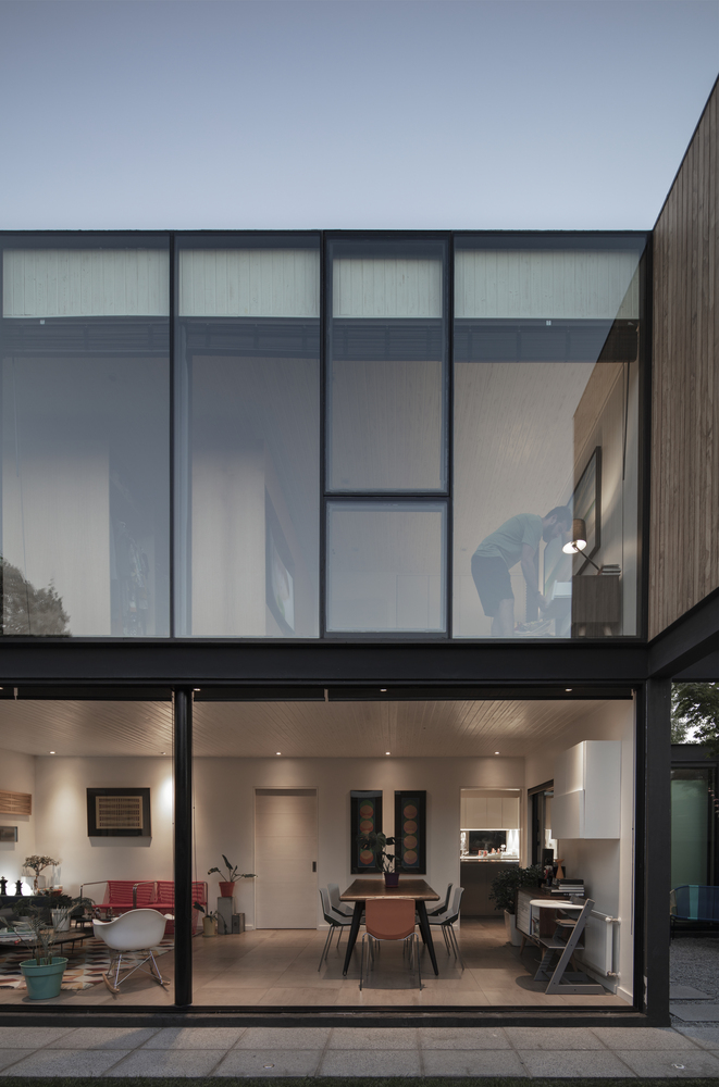 智利 Vitacura 社区翻新住宅,融入自然光线与可持续设计-35