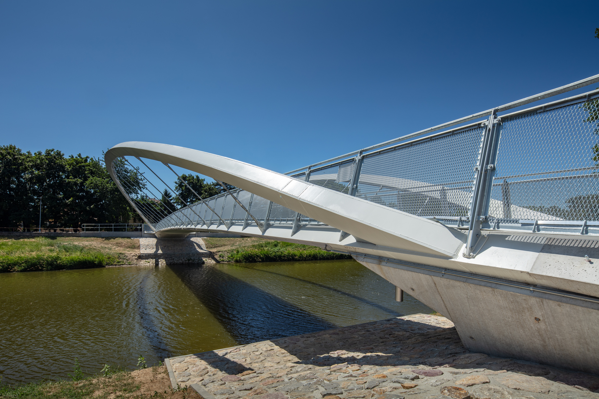  Kalvarsky Most - 横跨尼特拉河的自行车桥丨Kalvarsky Most - Cyclist Bridge across the River Nitra-16