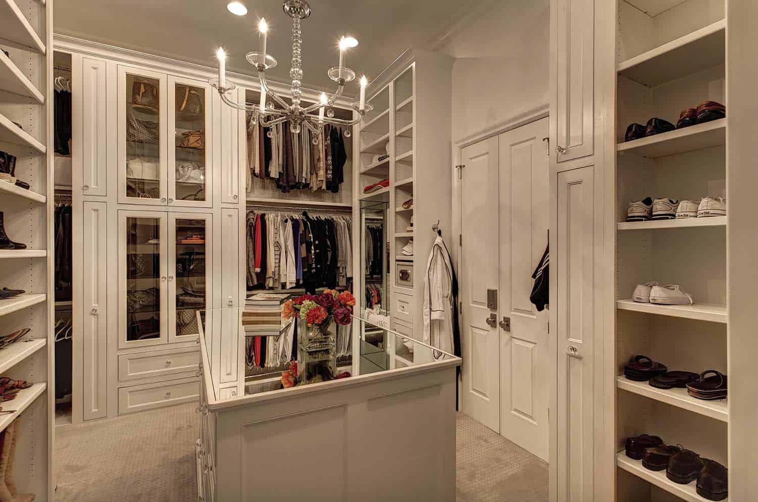 Gorgeous stone clad home with elegant interiors in Southlake, Texas-15