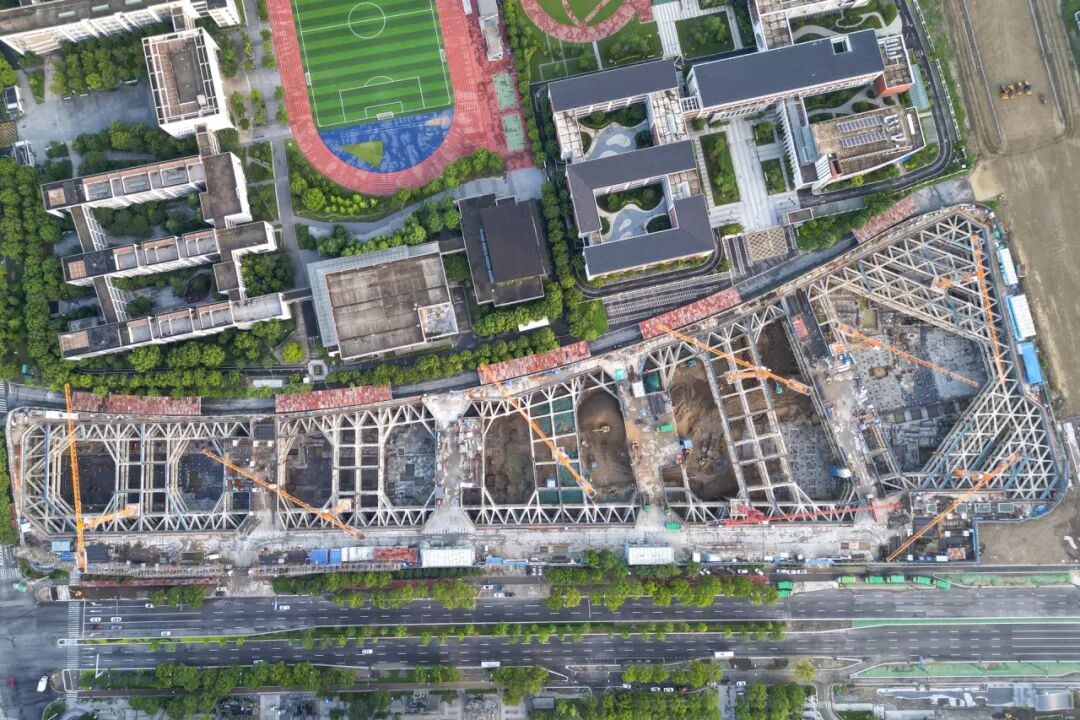 推动昆山城市品质“腾空飞跃”！中建八局昆山城投新天地项目主体结构全面封顶-31