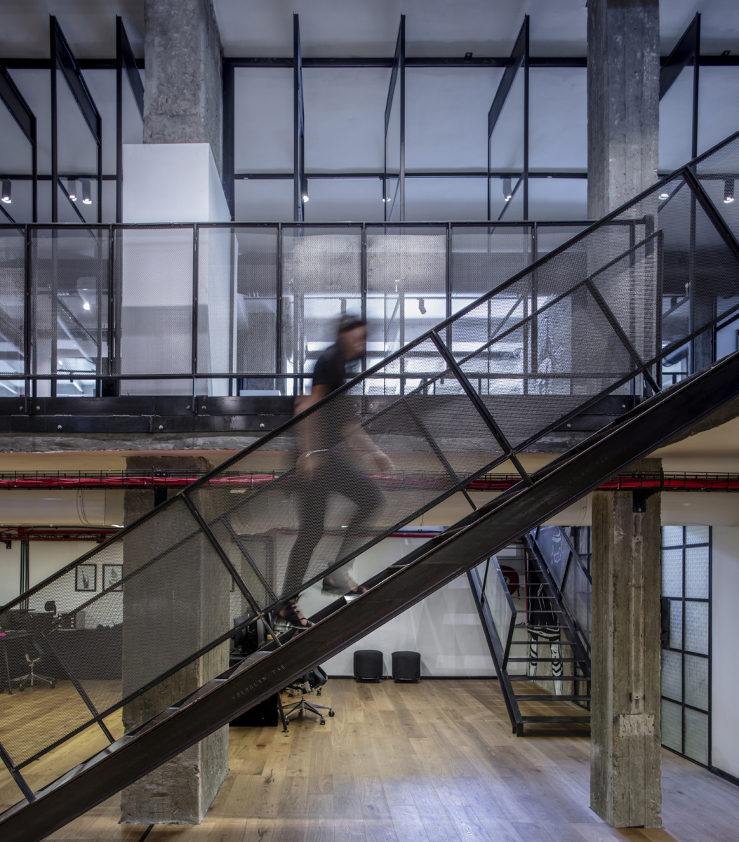 工业风科技办公室设计，展现灵活空间魅力-15