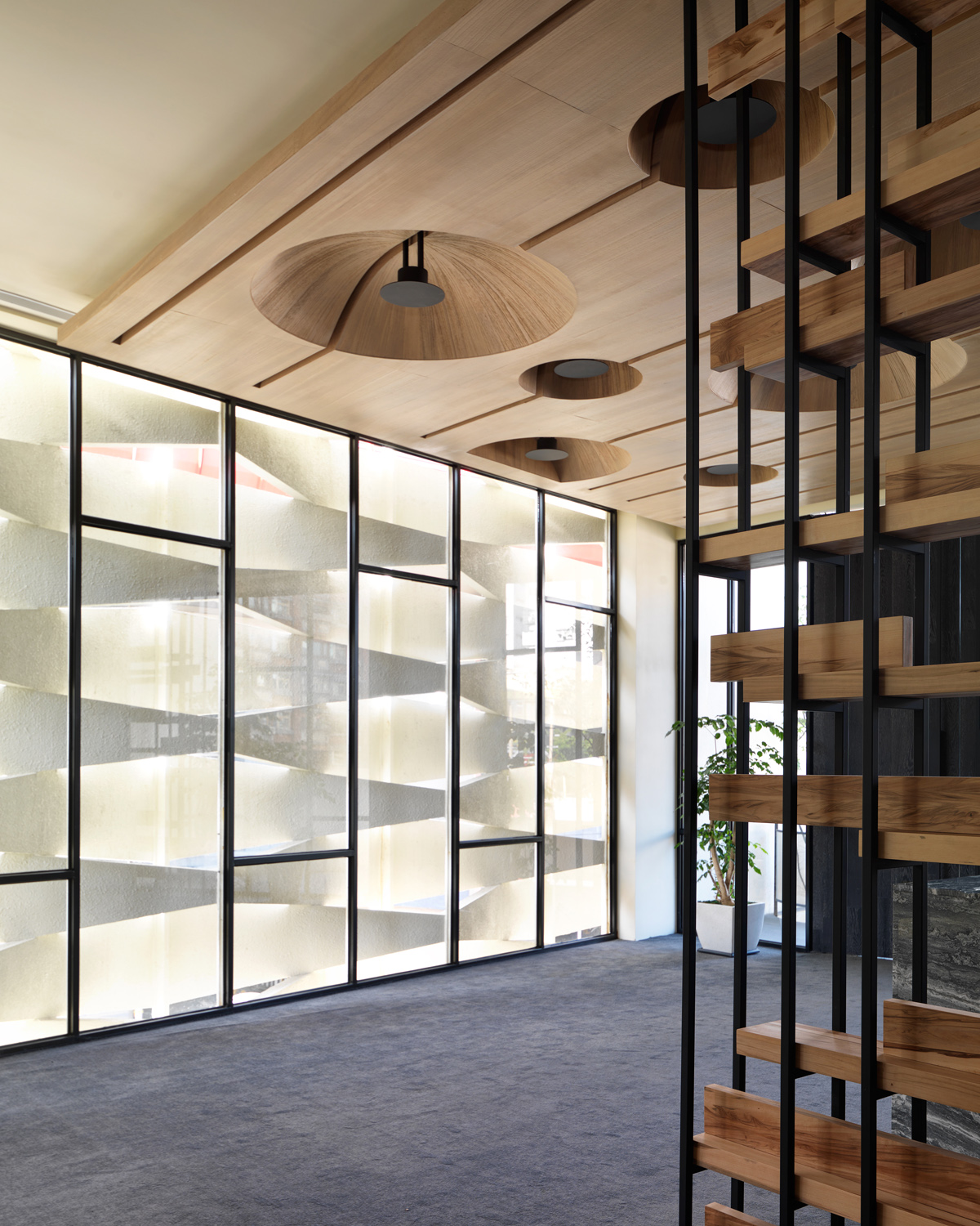 融入自然的动态造型建筑-6