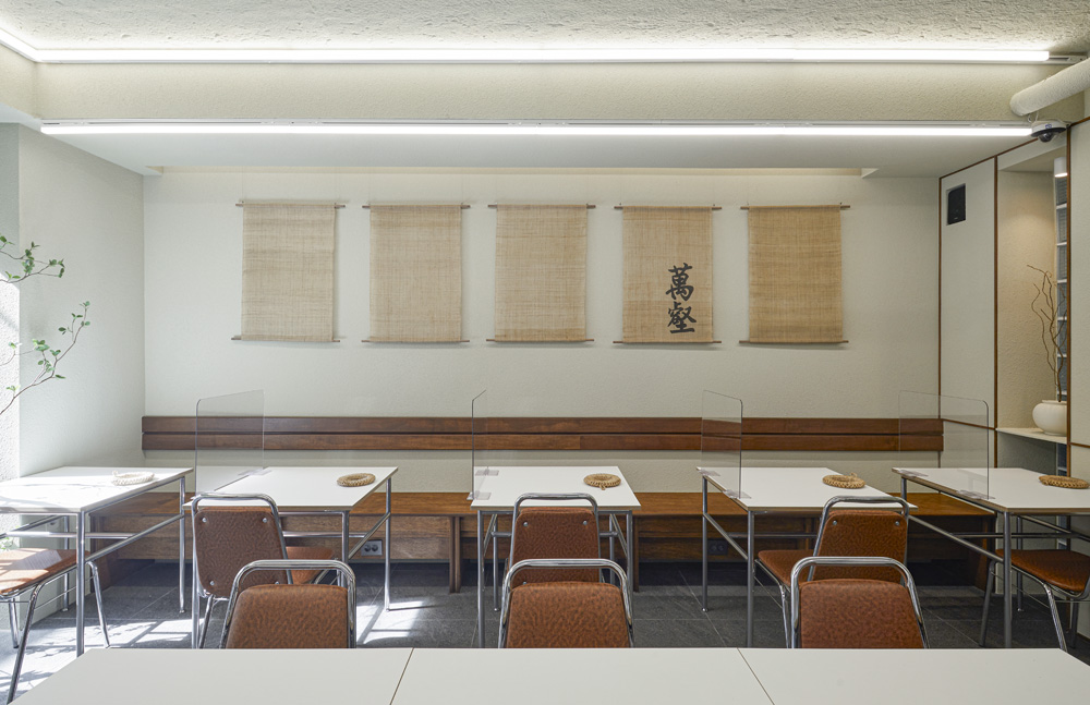 东方韵味 | 15 平米小空间的精致内饰设计-7