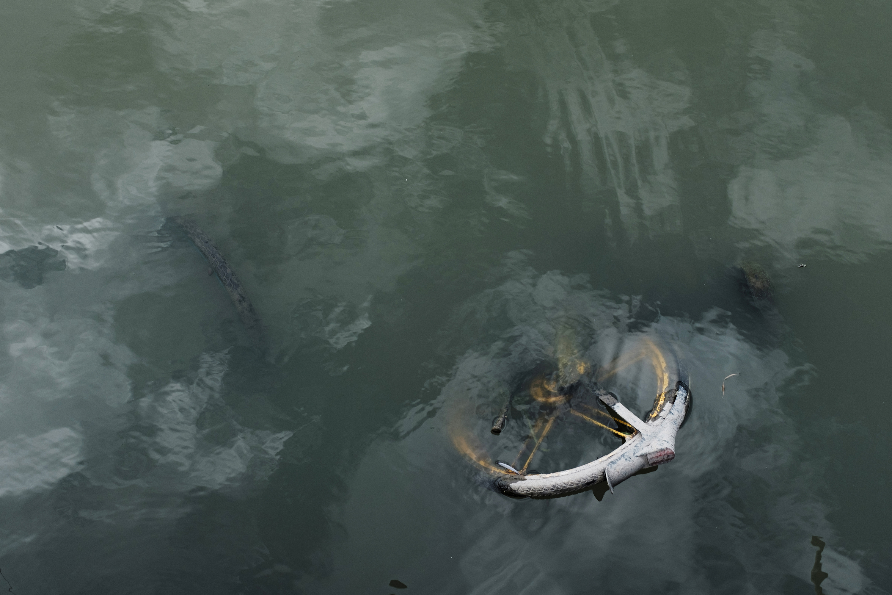 隔壁的村子要消失了-1