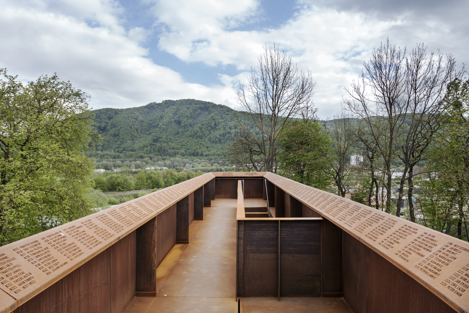 斯洛伐克一战墓地重建项目丨罗马尼亚比斯特里察丨N,A-22