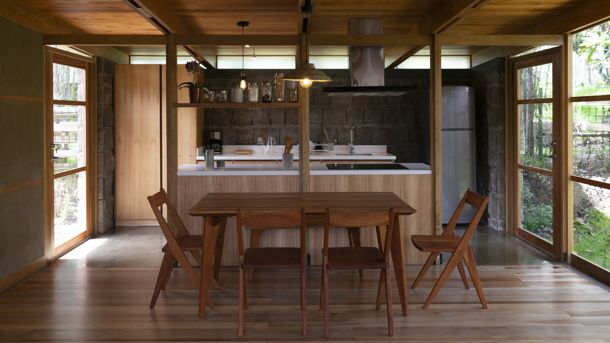 House Among Trees / El Sindicato Arquitectura-48