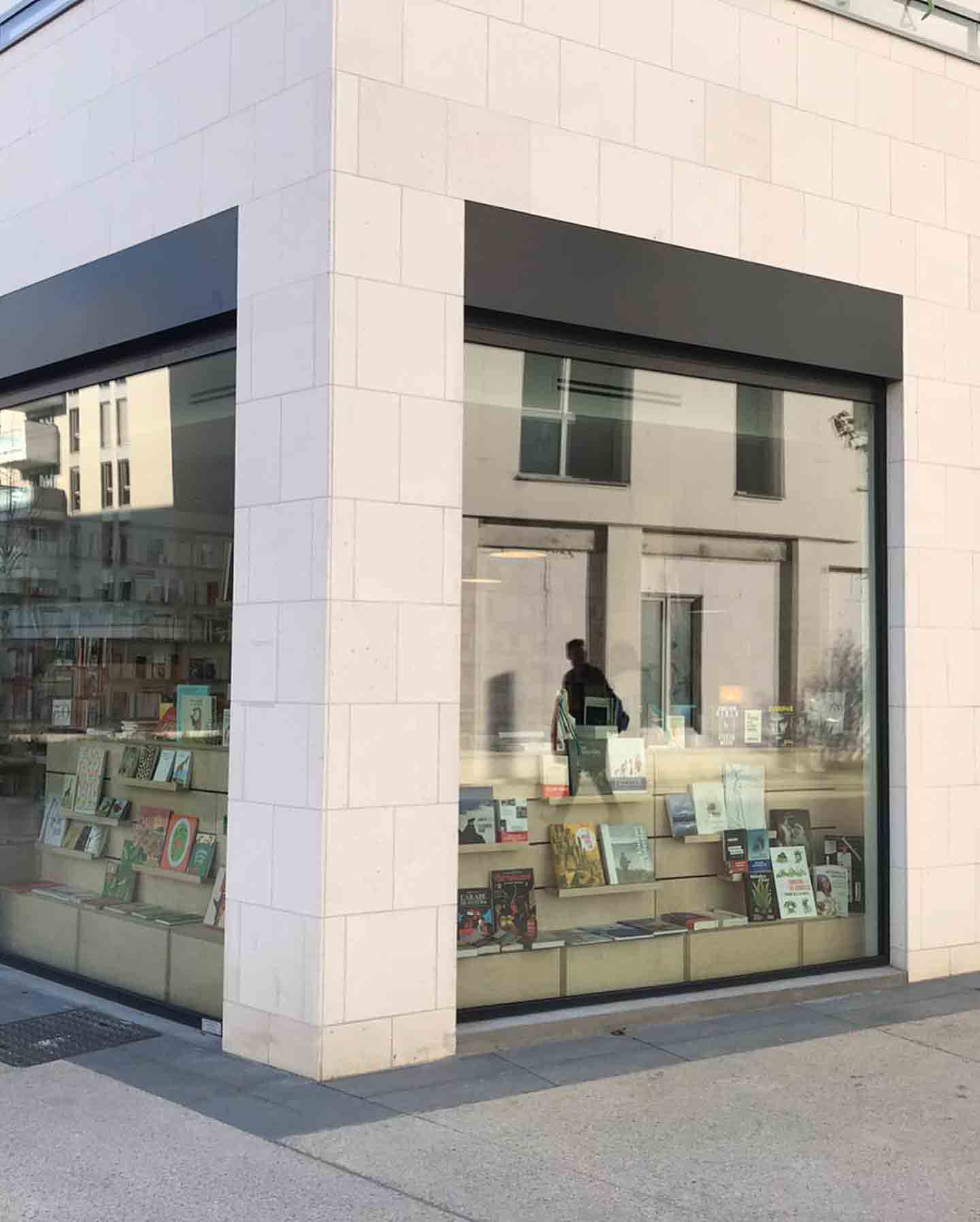 LIBRAIRIE LIRAGIF书店室内设计丨Alexis DUQUENNOY-8