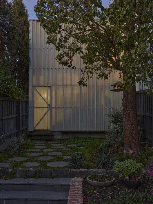 墨尔本排屋改造丨澳大利亚墨尔本丨Krisna Cheung Architects-3