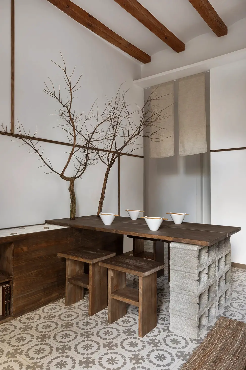 巴塞罗那日式山脉灵感公寓设计-2