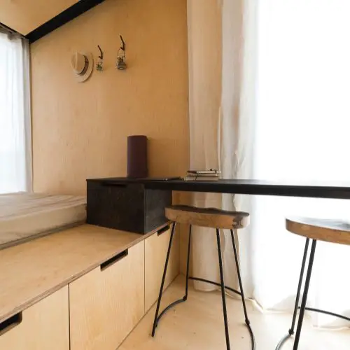 法国 20m²迷你木屋，精致设计与自然完美融合-7