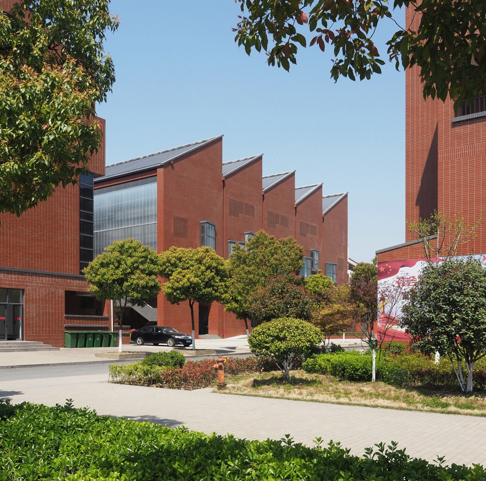 锦弘中学体育馆-3