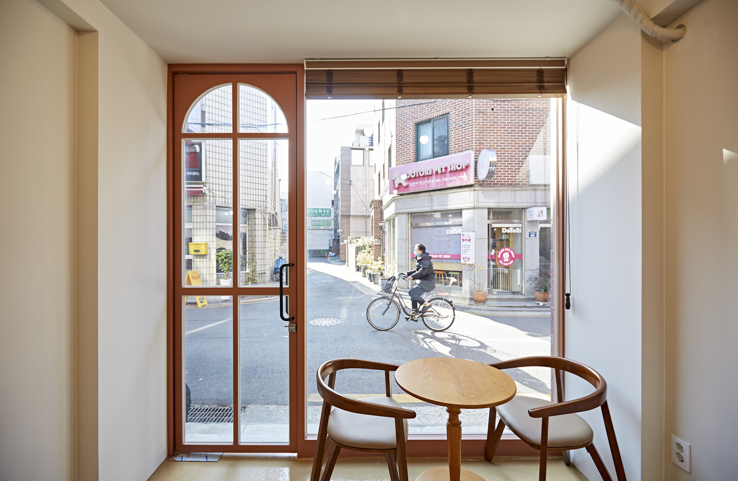 温润 7 坪咖啡空间，展现温馨氛围的室内设计佳作-7