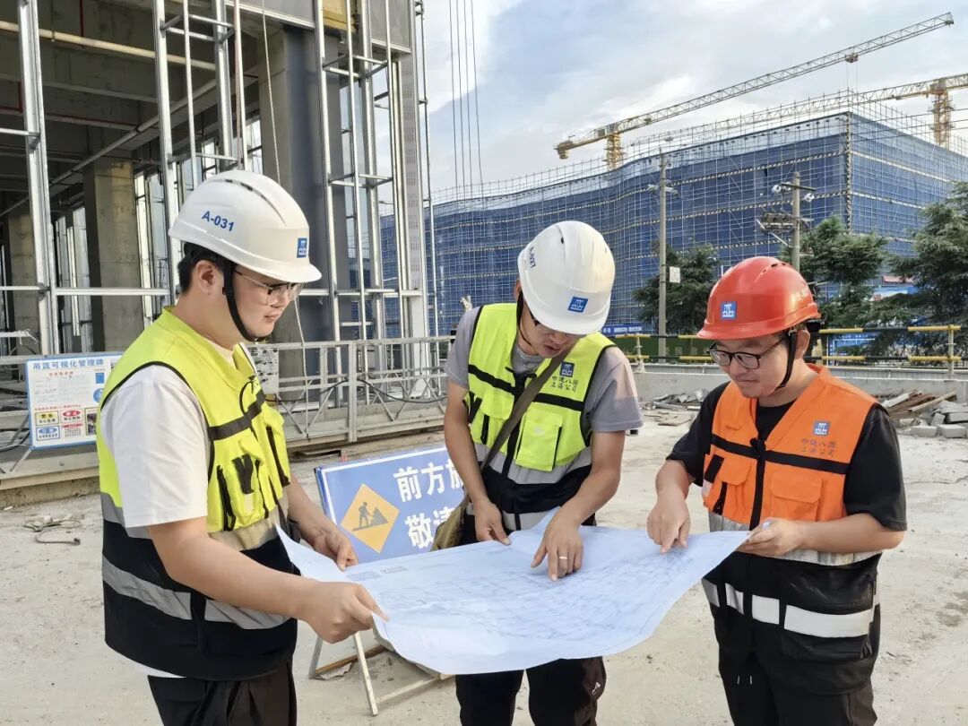 【一线写真】逐光而行，他们用匠心点亮长三角高端制造“灯塔工厂”-34