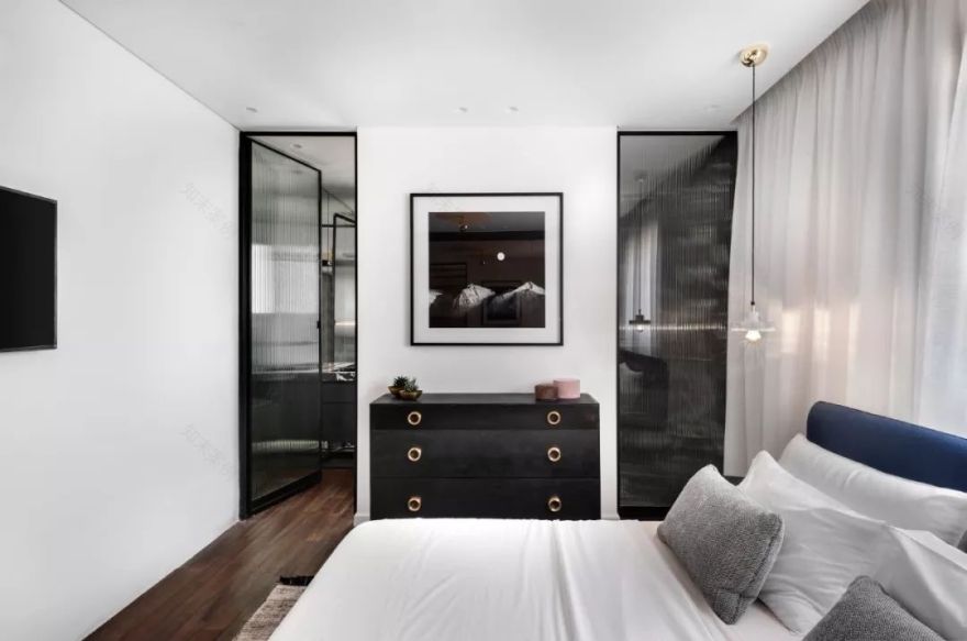 Aviram Kushmirski 打造轻奢风空间,黑白色调与实木地板的完美搭配-87