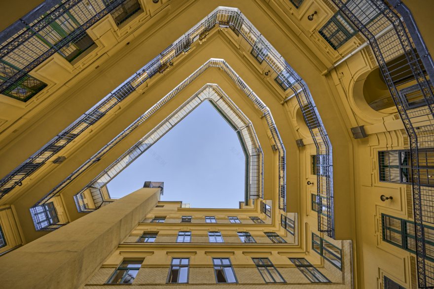布达佩斯内部庭院 2 号丨HungaryBudapest-4