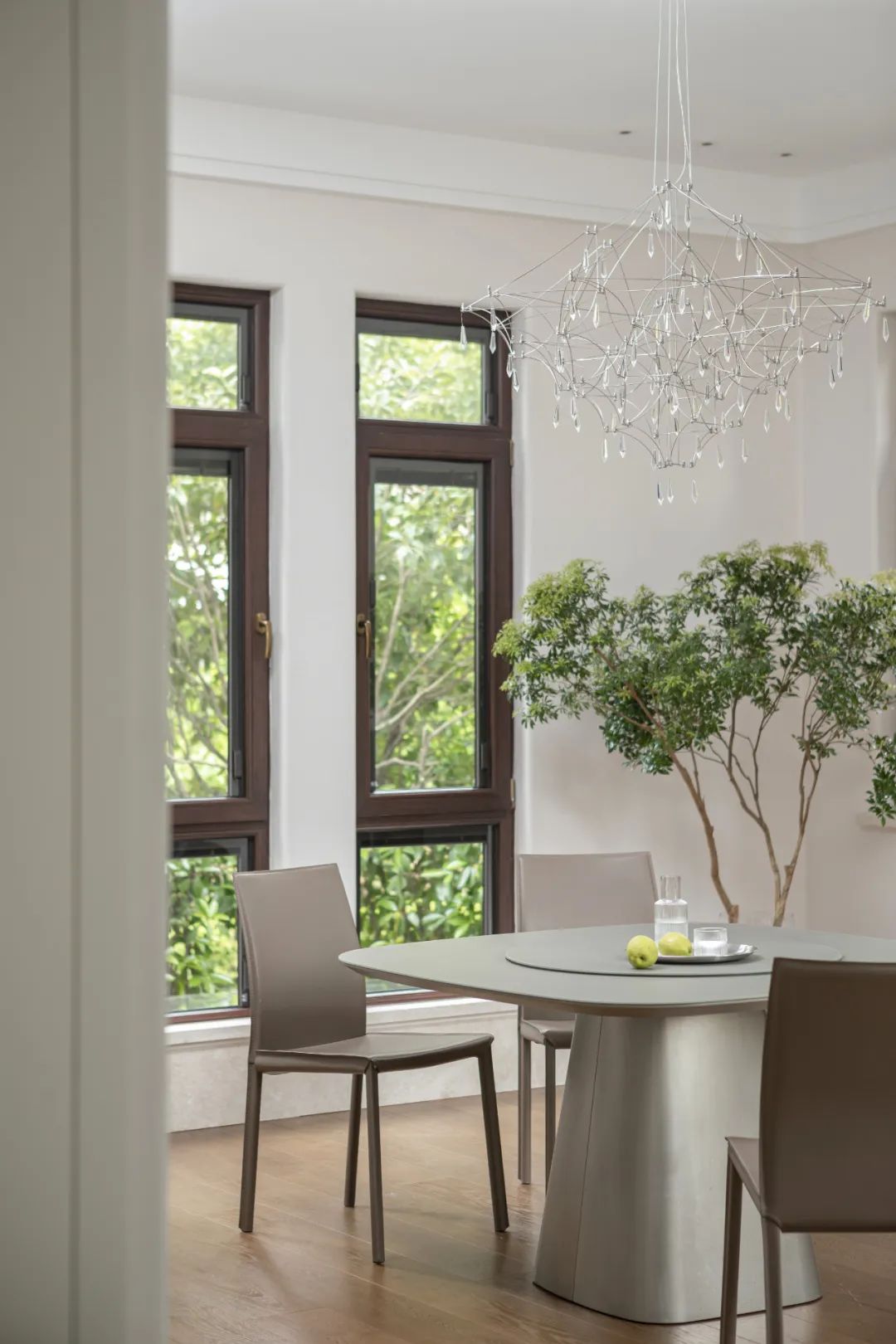 380㎡自然白私宅 | 简约生活，暗藏美好-11