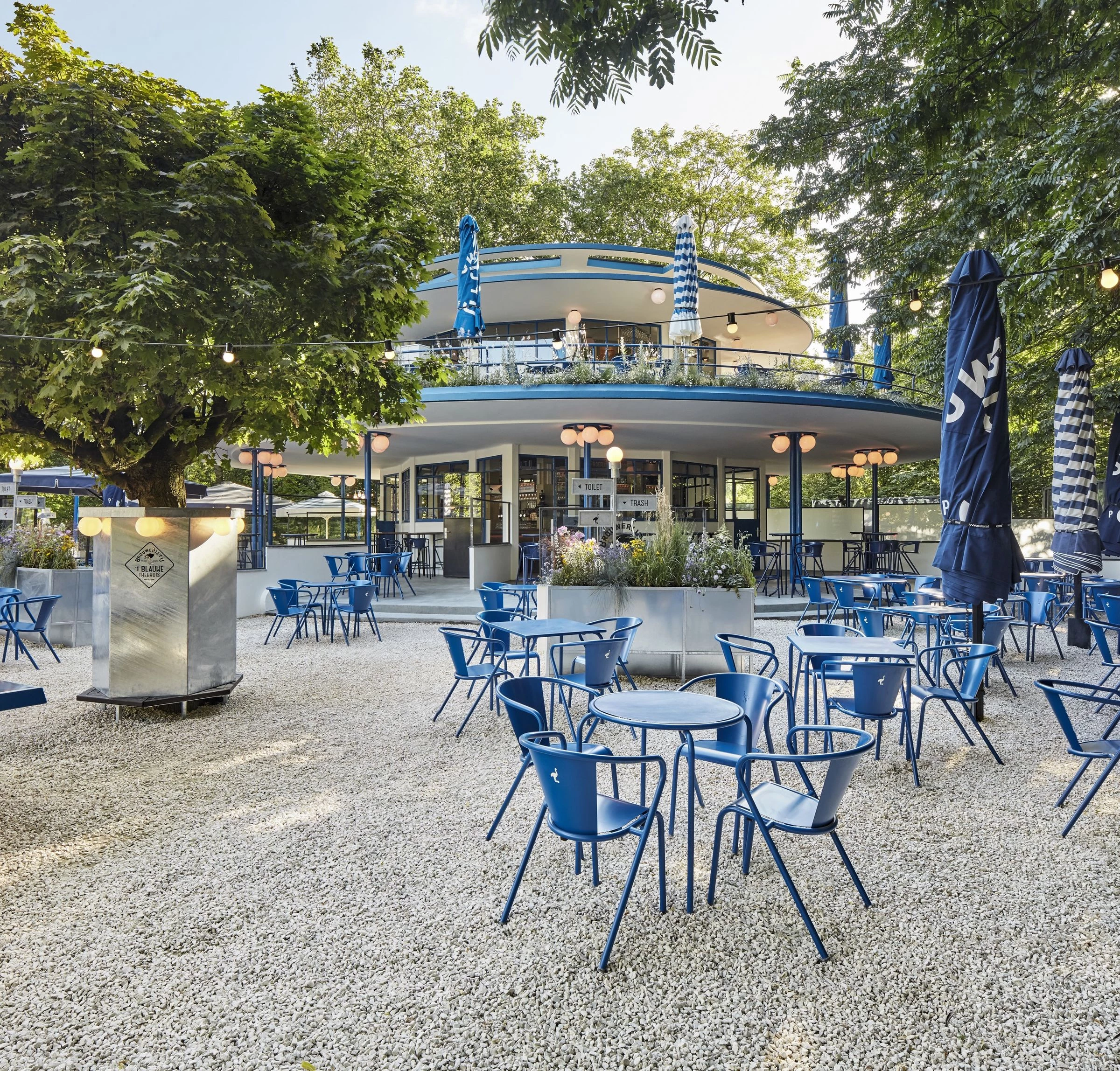 荷兰 Amsterdam 的绿色宁静餐厅 Blauwe Theehuis-16