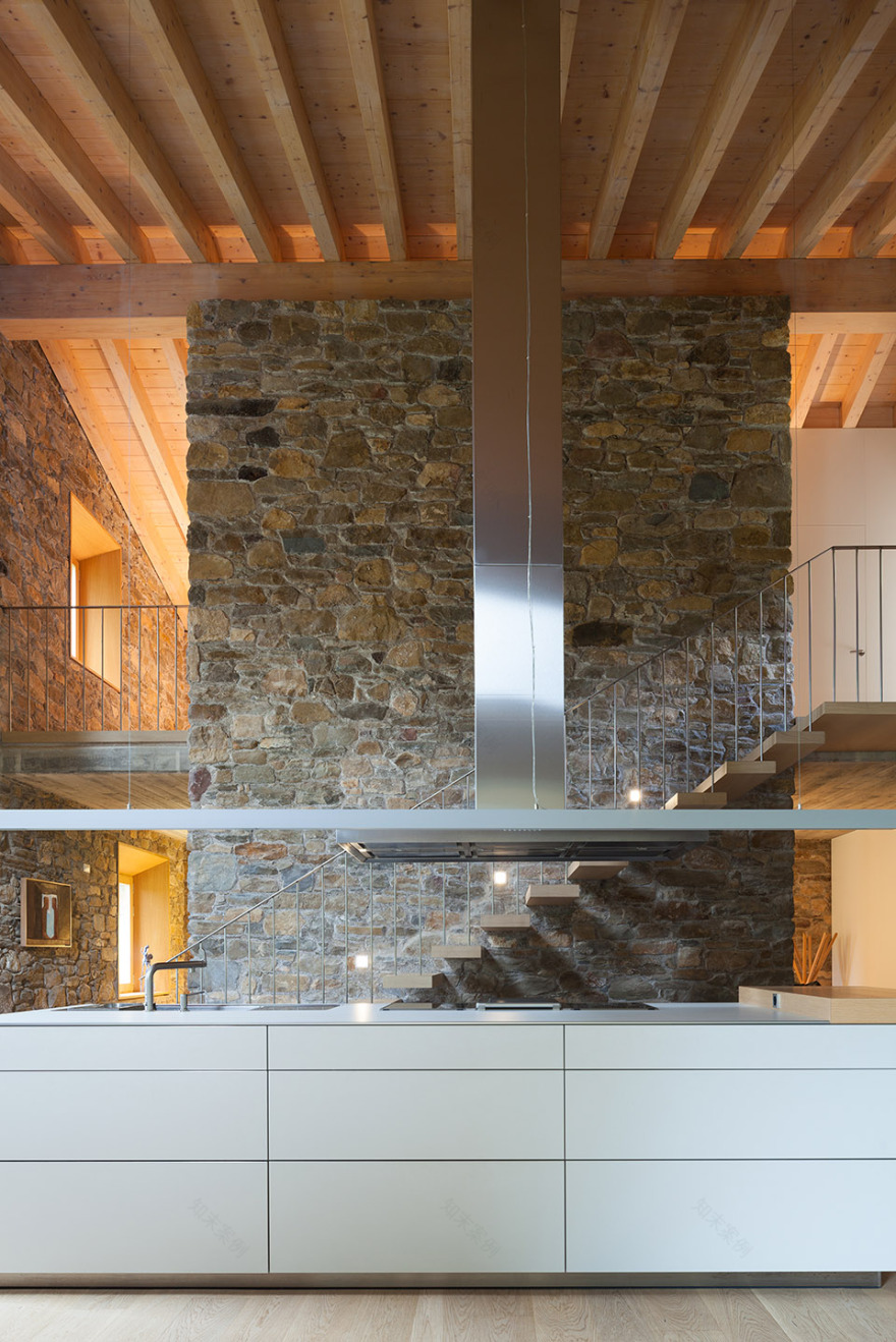 西班牙农舍新生 | amm arquitectes 的山林农场住宅设计-37