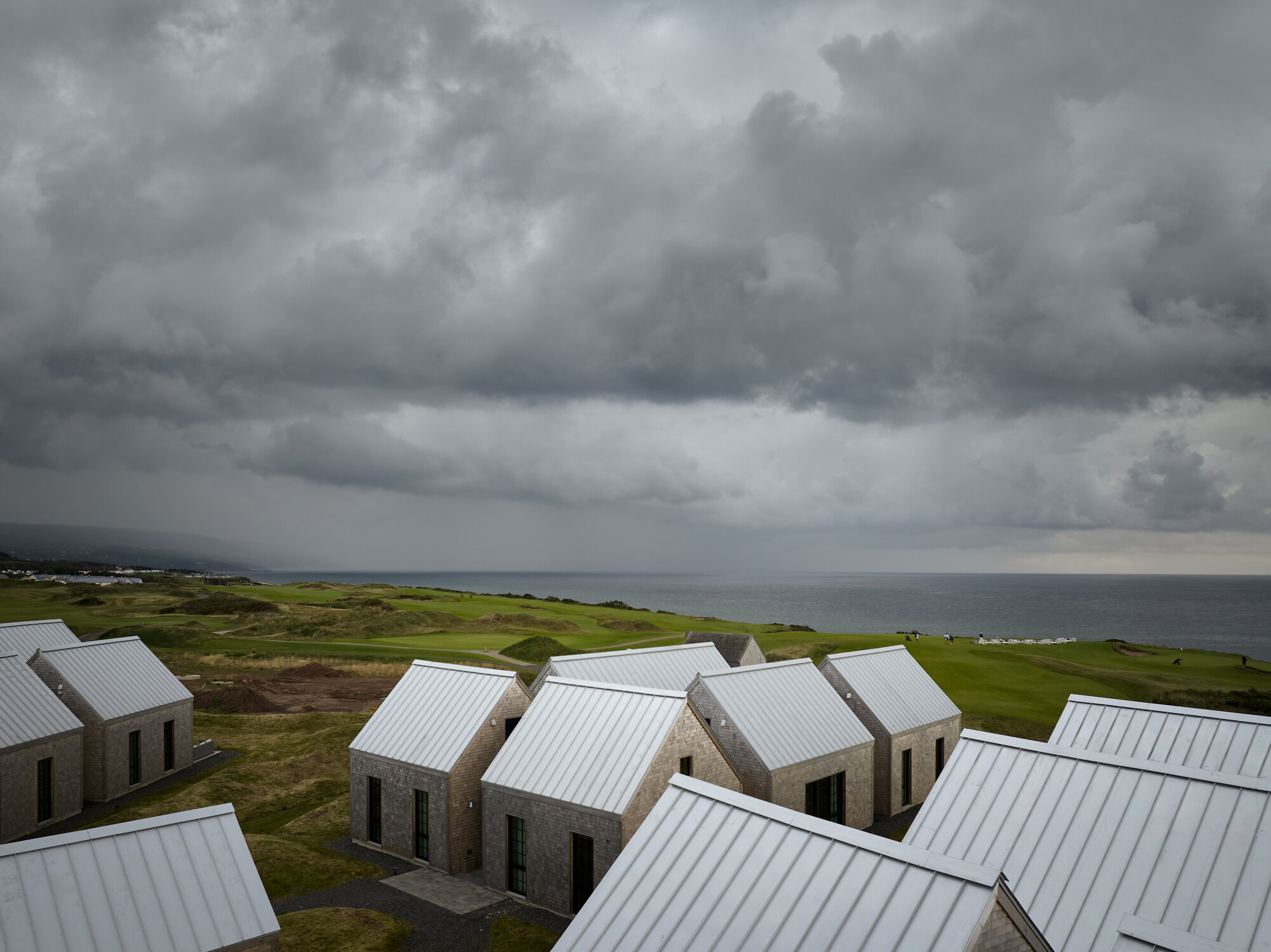 Cabot Cliffs: Cliffs Residences, Halfway Hut and Pro Shop / FBM Architecture | Interior Design | Planning-17