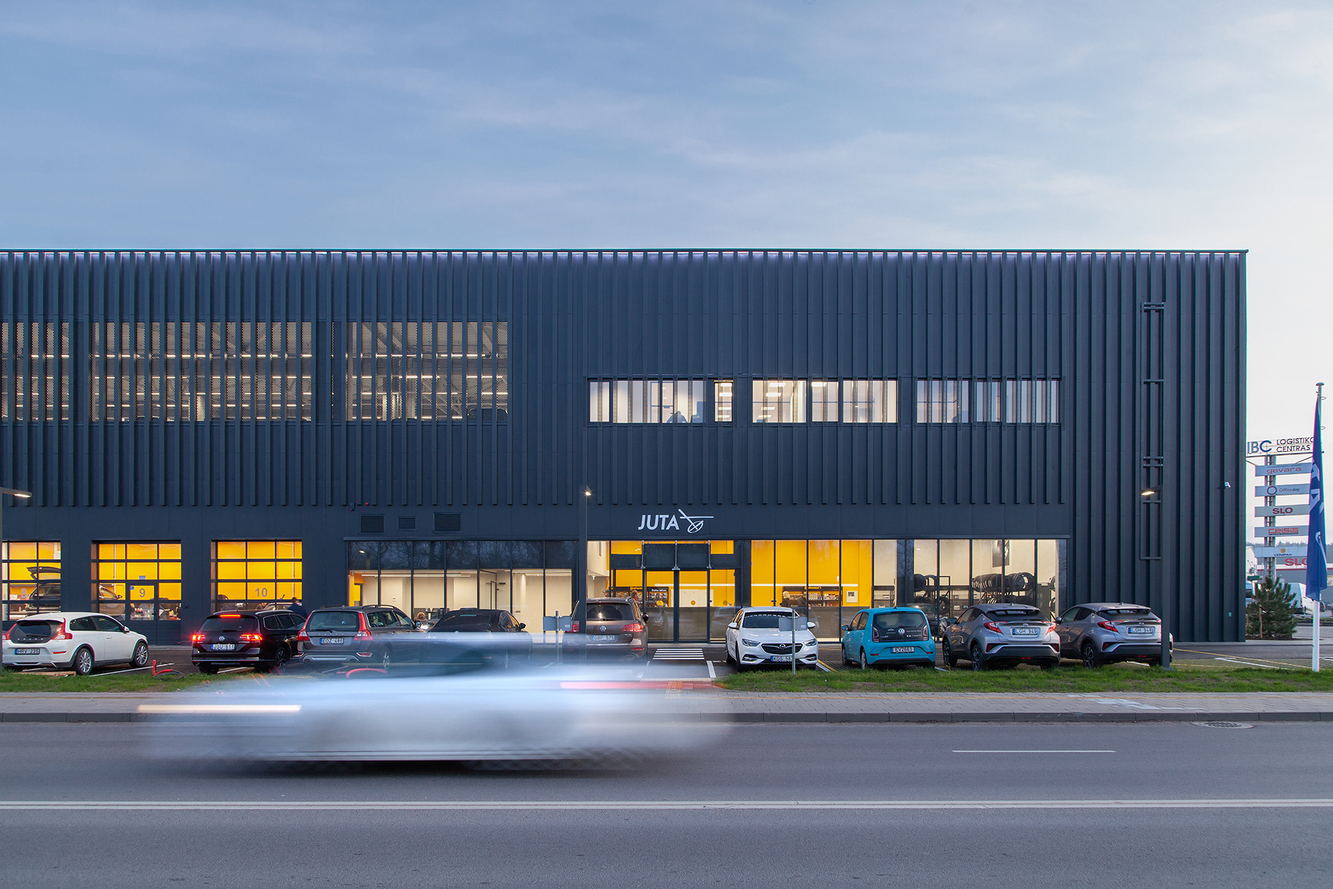 Autojuta 汽车销售服务中心-20