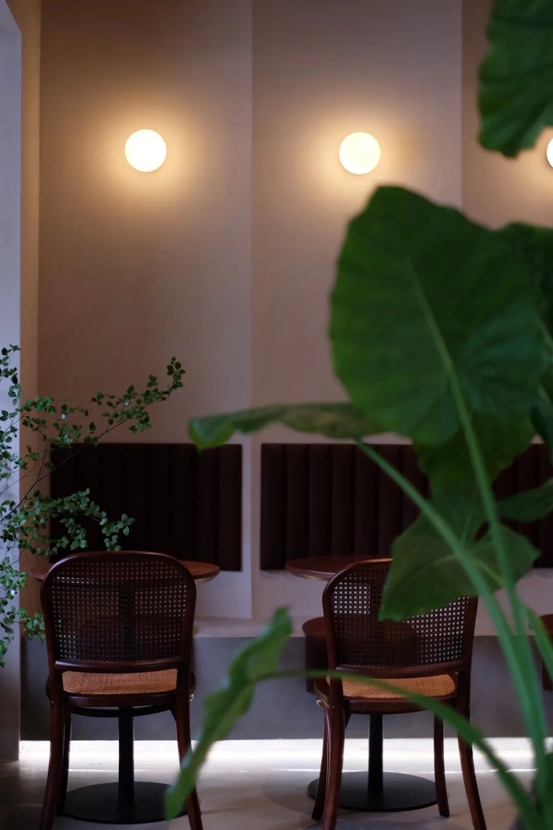 《菜卷の菓子屋》 | 85 平米三室空间,消防管下的逆袭设计-35