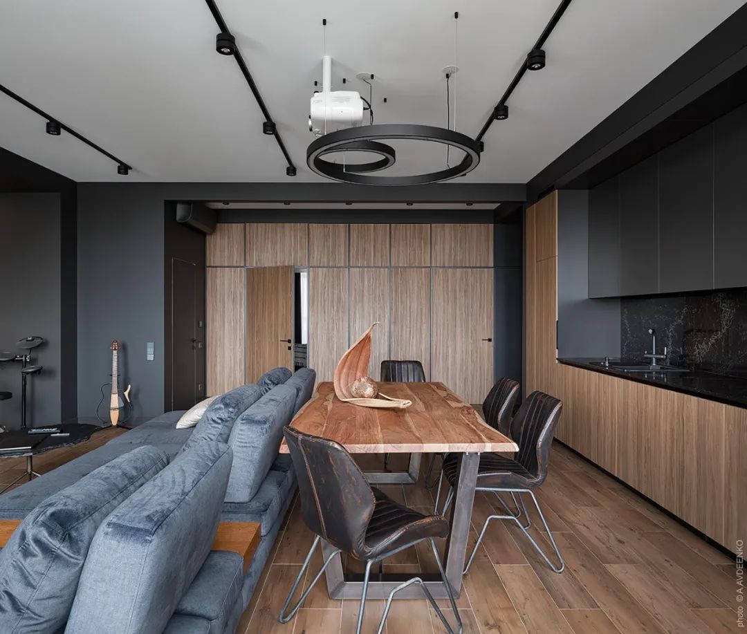 圆形通道串联生活空间,116㎡现代私宅魅力非凡-11