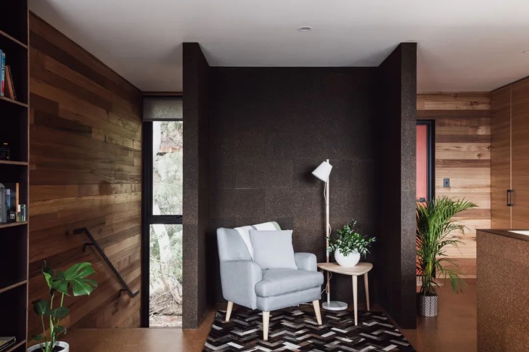 塔斯马尼亚山脊上的迷你鸟舍工作室丨澳大利亚朗塞斯顿丨Birdhouse工作室-25