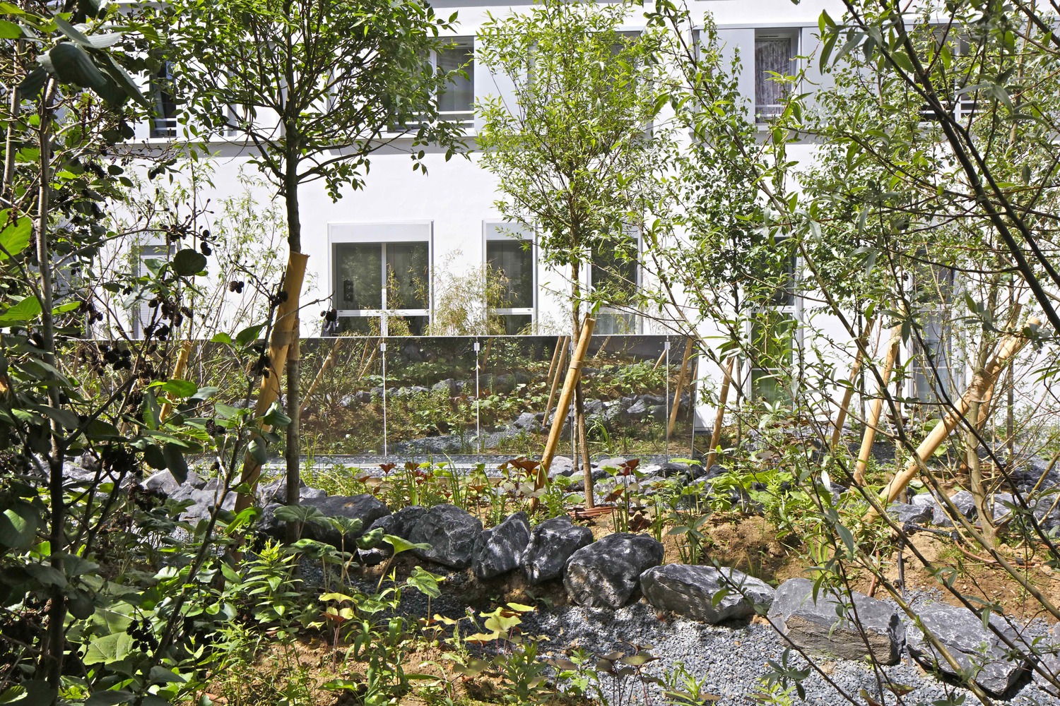 布洛涅比兰库尔特河畔住宅区折叠式设计-20