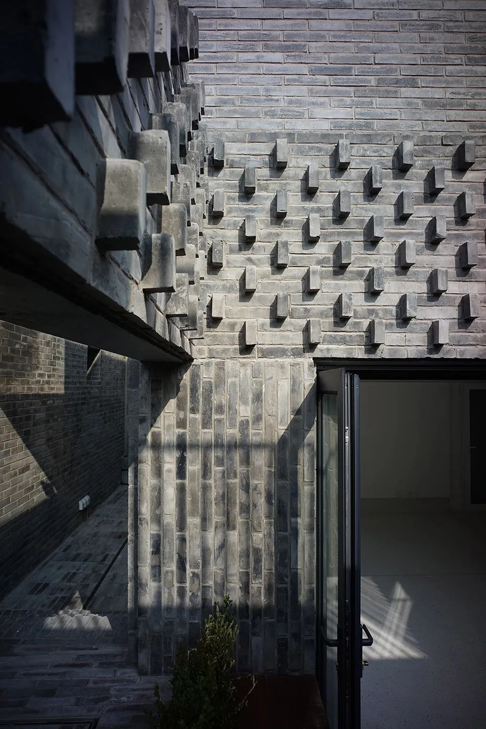 胡同危房重建，空间利用创造丰富感受-18