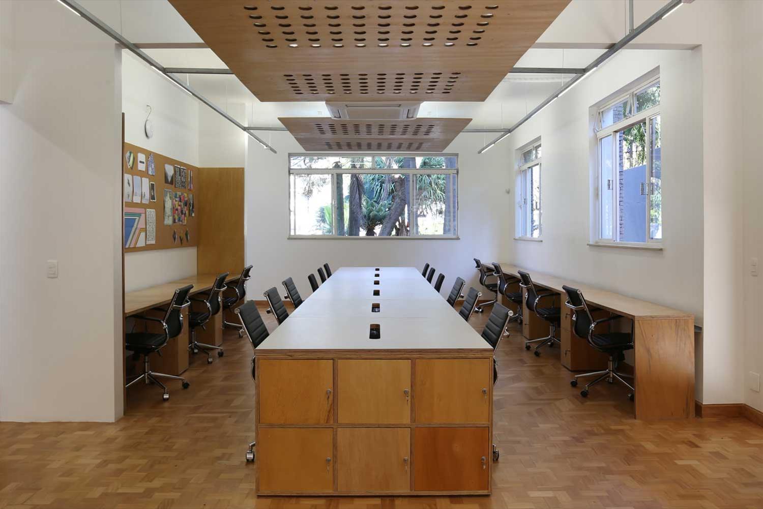 巴西 SP 市 591 平米旧厂房翻新变身联合办公空间-8