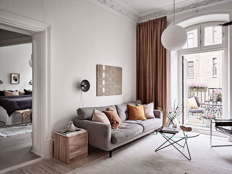 浪漫瑞典小公寓，高挑天花板与温馨阳台的完美结合-12