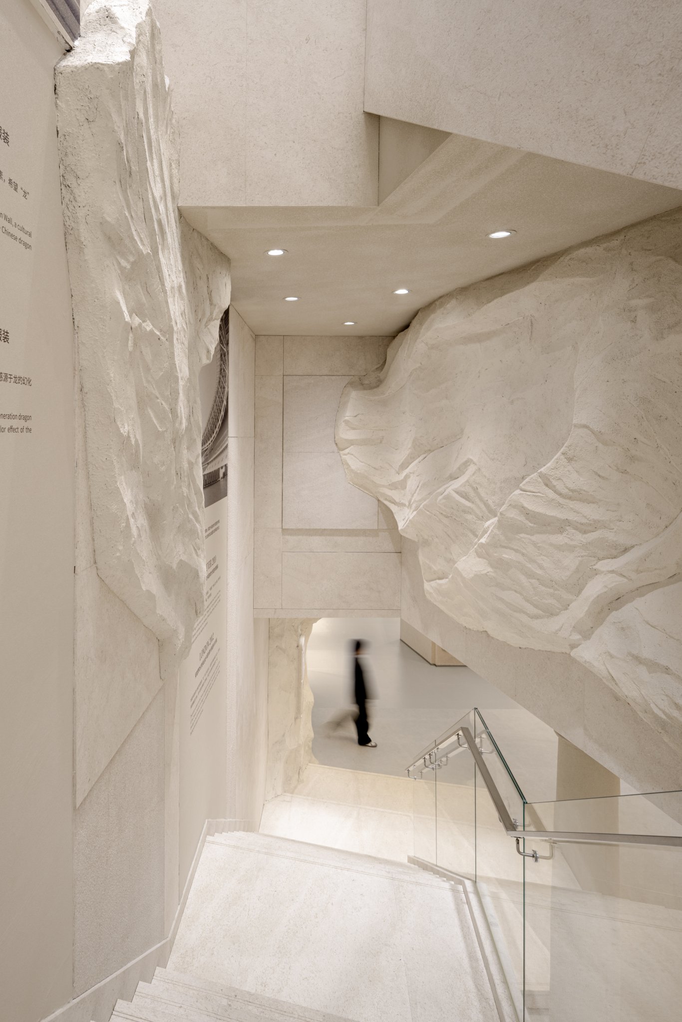 服装店丨中国深圳丨ANTA Space Creative,STILL YOUNG-47