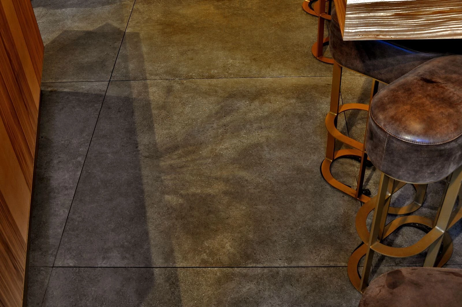 意大利热面包店的动感空间设计丨意大利的里雅斯特-19