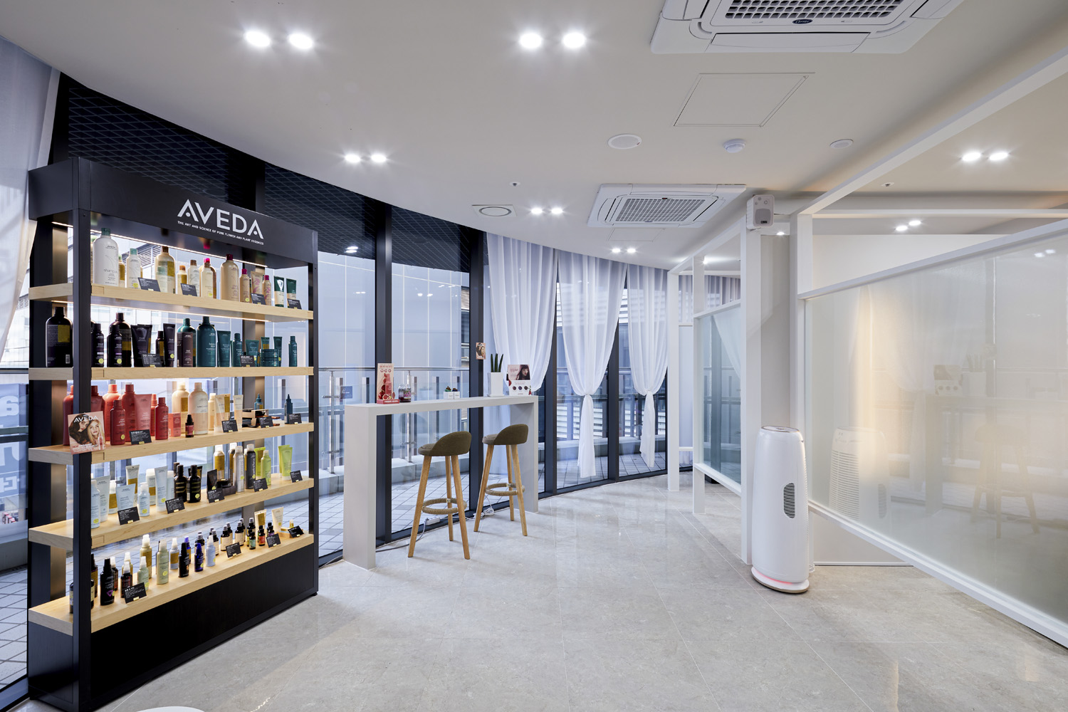 30 平米极简美容院，现代风格的魅力展示-4