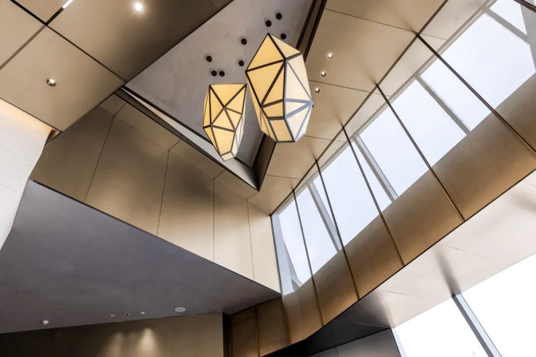 龙湖杭州杭与城·未来探索馆丨中国杭州丨北京靳朝晖设计有限公司-21