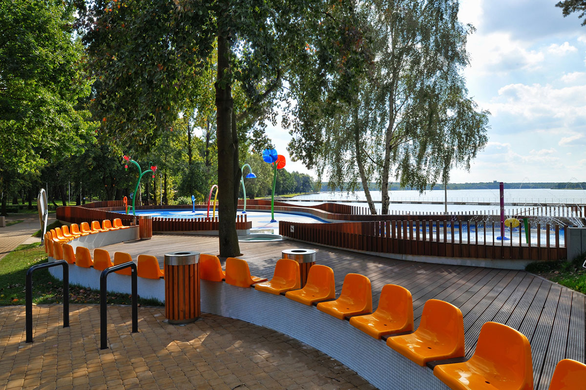 波兰第奇”脚印形”水上儿童游乐场-10