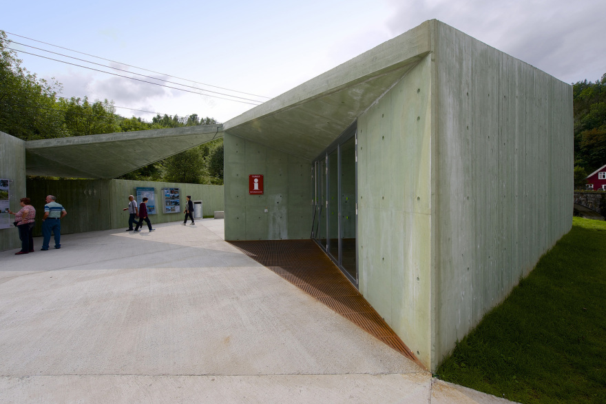 挪威 Steinsdalsfossen 瀑布景区建筑-11